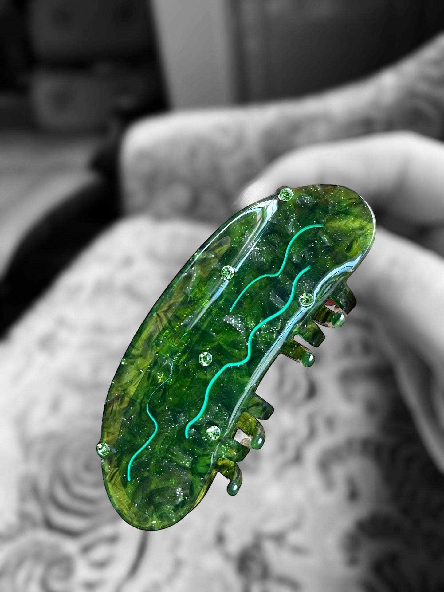 Blingy Pickle Hair Claw