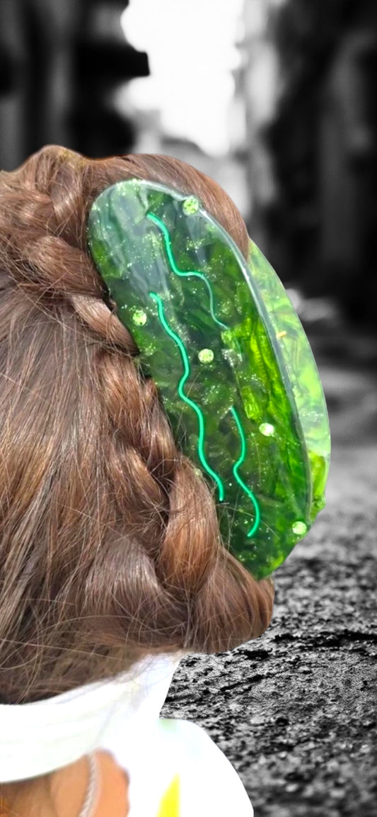 Blingy Pickle Hair Claw